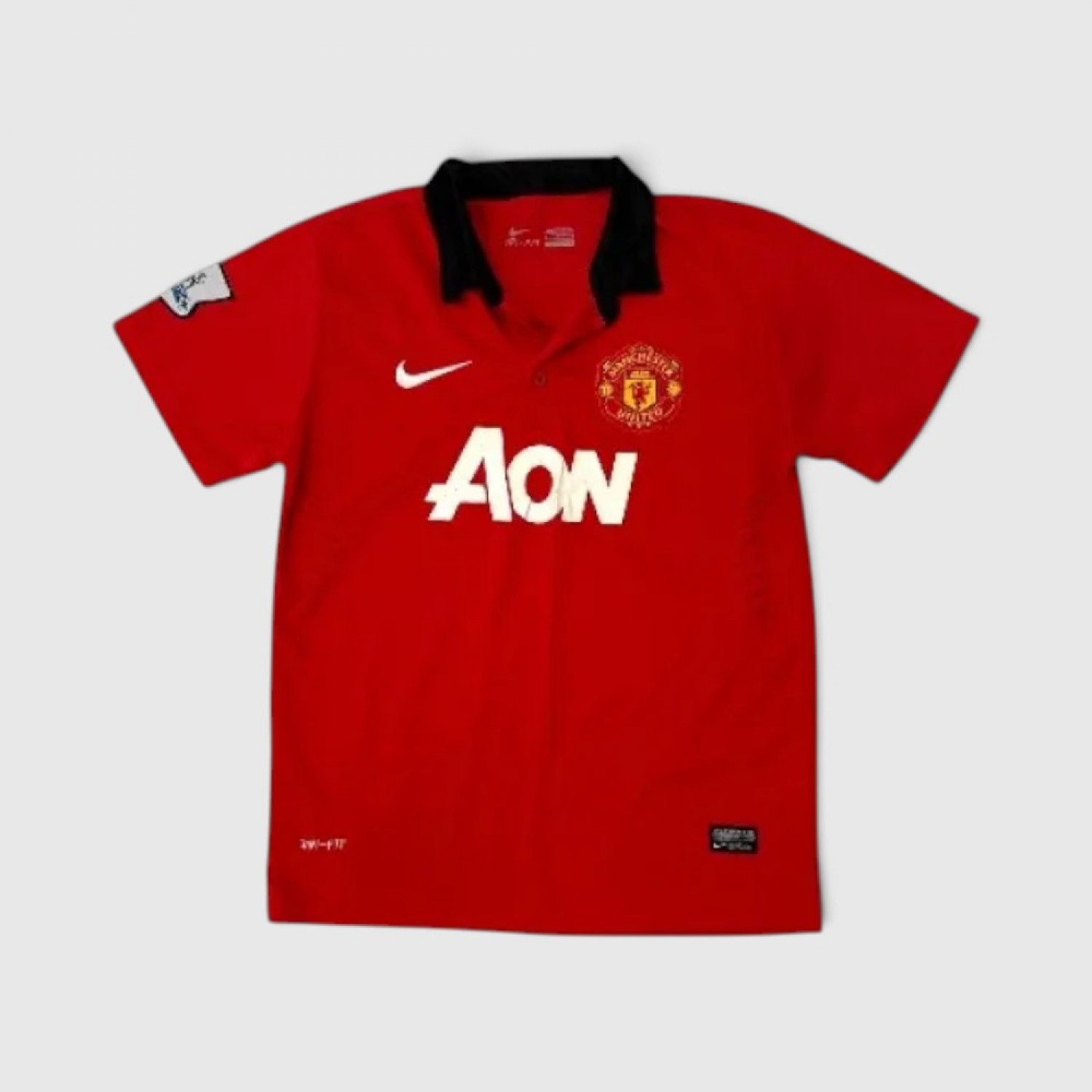 MANCHESTER UNITED NIKE FOOTBALL JERSEY S / Pre-Owned