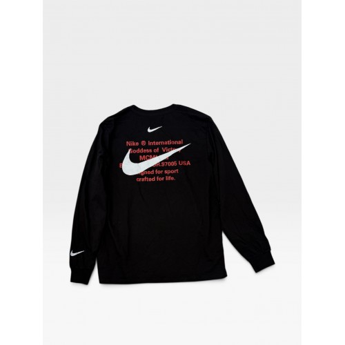 Nike International Long Sleeve Graphic T-Shirt