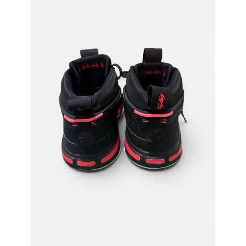 Jordan Jumpman Team II Basketball Sneakers 