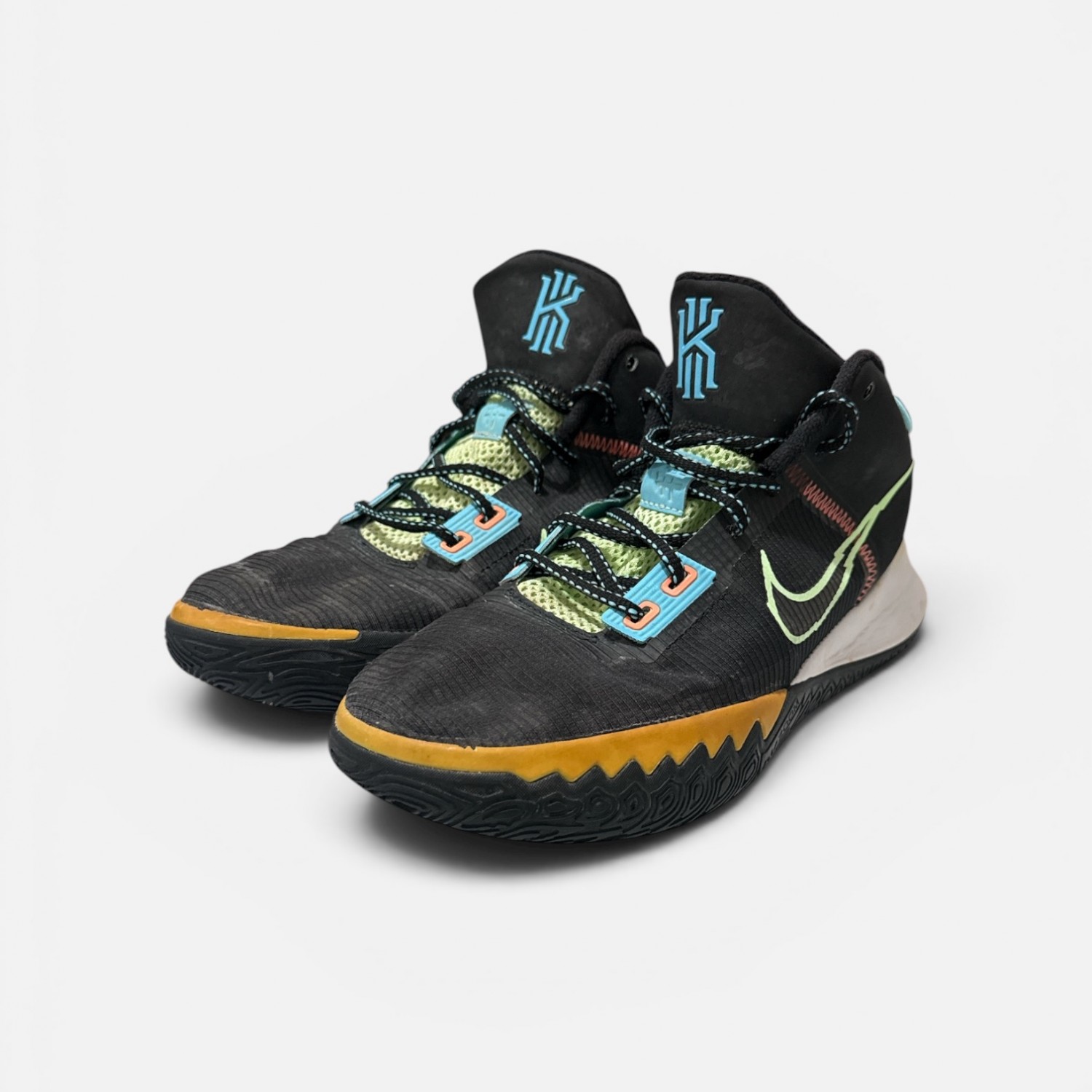 Nike Kyrie Flytrap 4 / Pre-Owned