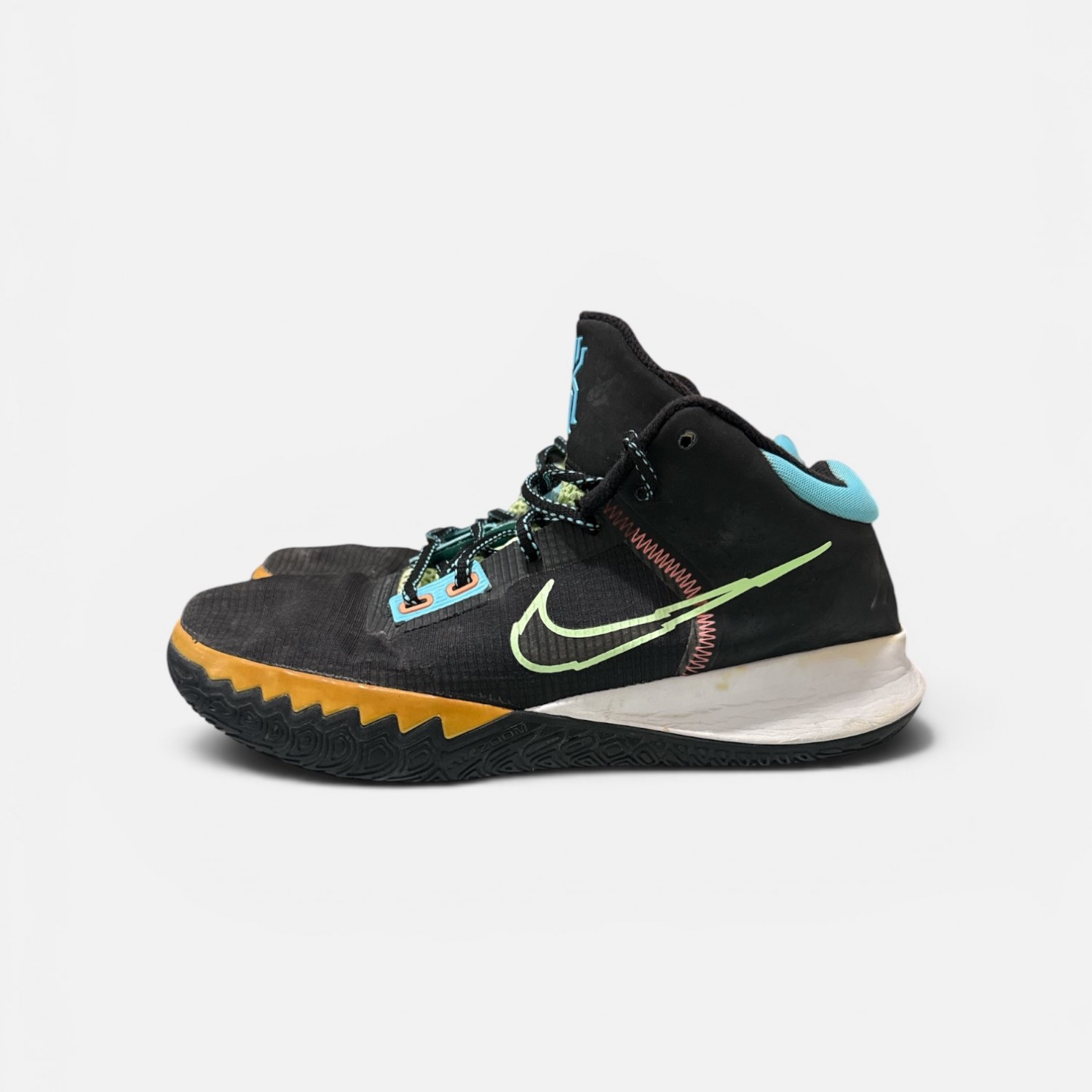 Nike Kyrie Flytrap 4 / Pre-Owned