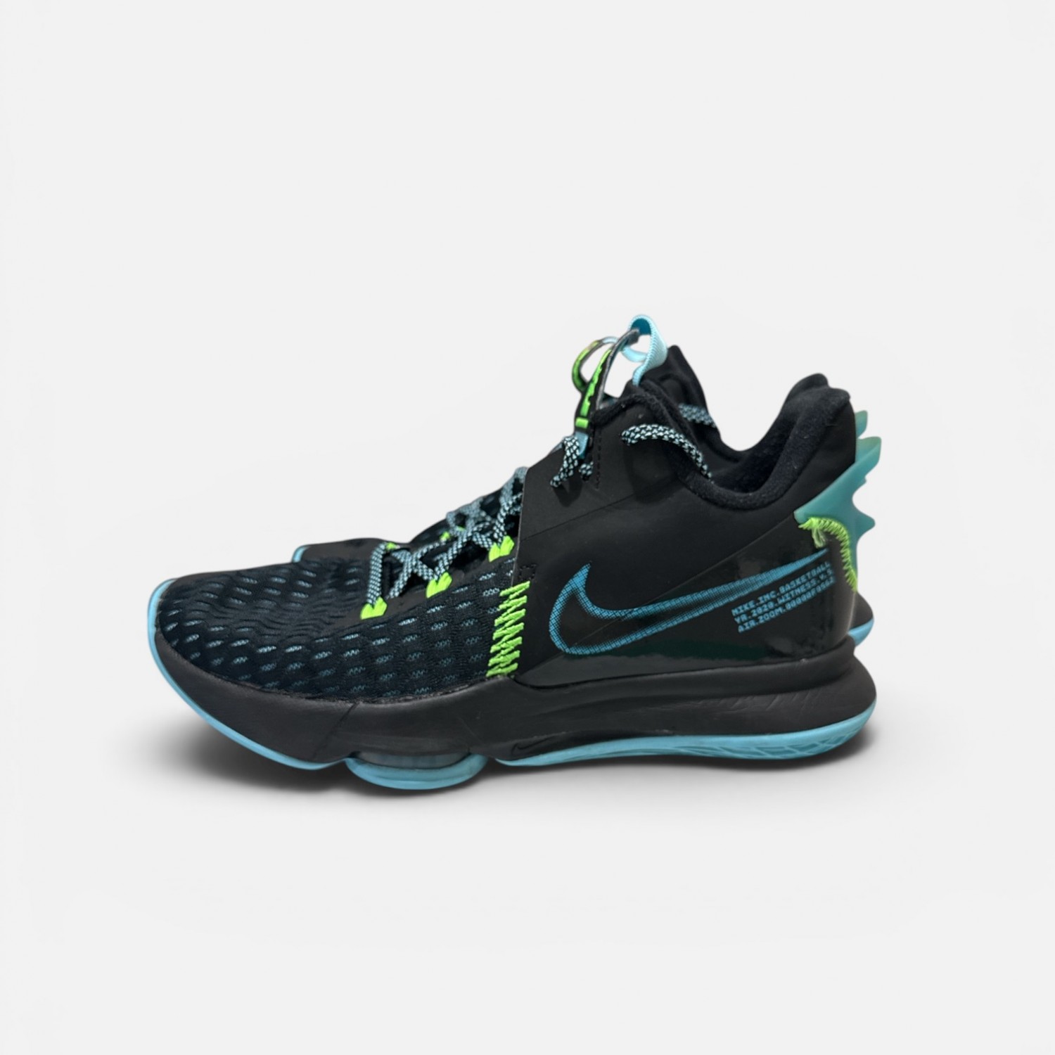 Nike LeBron Witness 5 