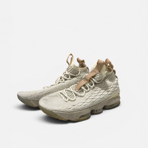 Nike LeBron 15 “Light Bone” / Pre-Owned