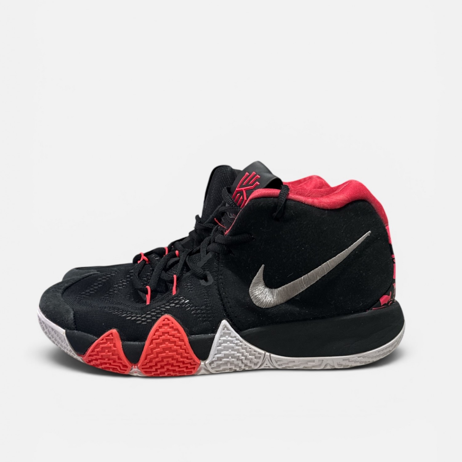Nike Kyrie 4