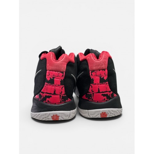Nike Kyrie 4