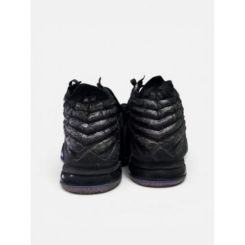 Nike LeBron 17 “Triple Black”
