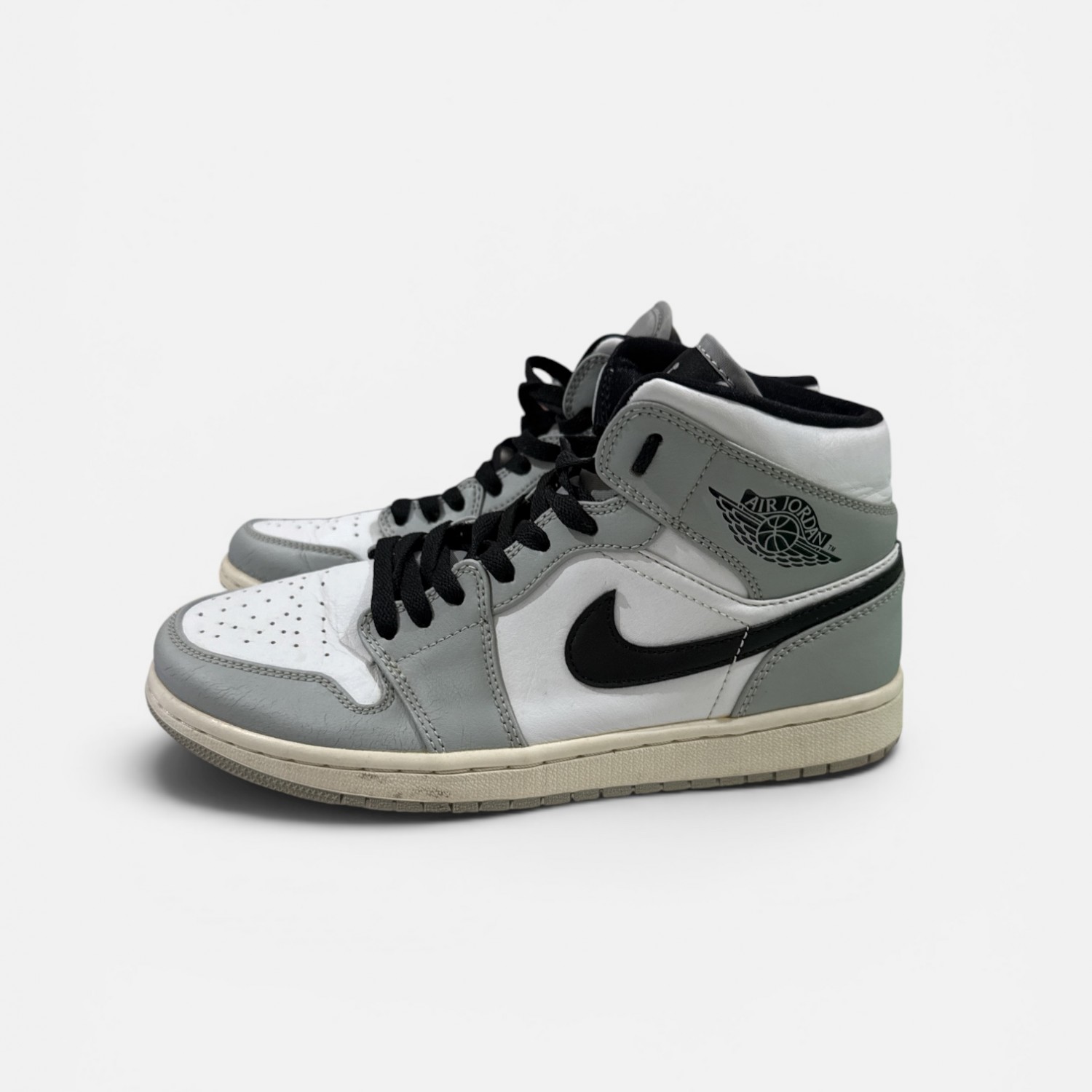 Air Jordan 1 Mid “Grey / White” / Pre-Owned