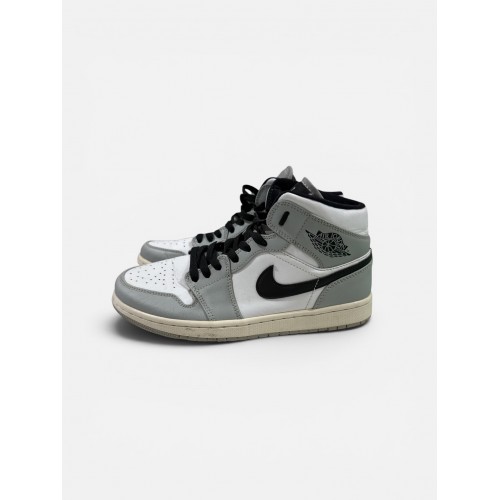 Air Jordan 1 Mid “Grey / White”