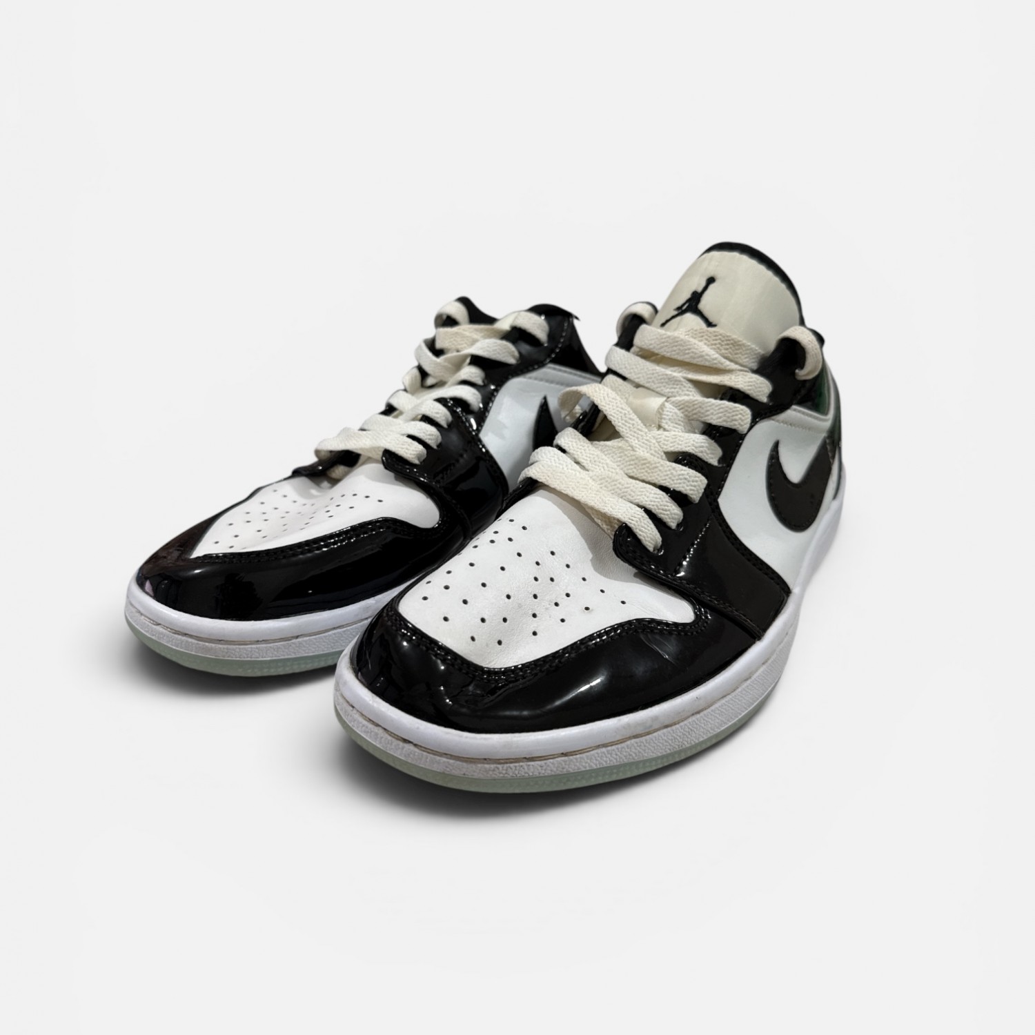 Air Jordan 1 Low SE “Concord”