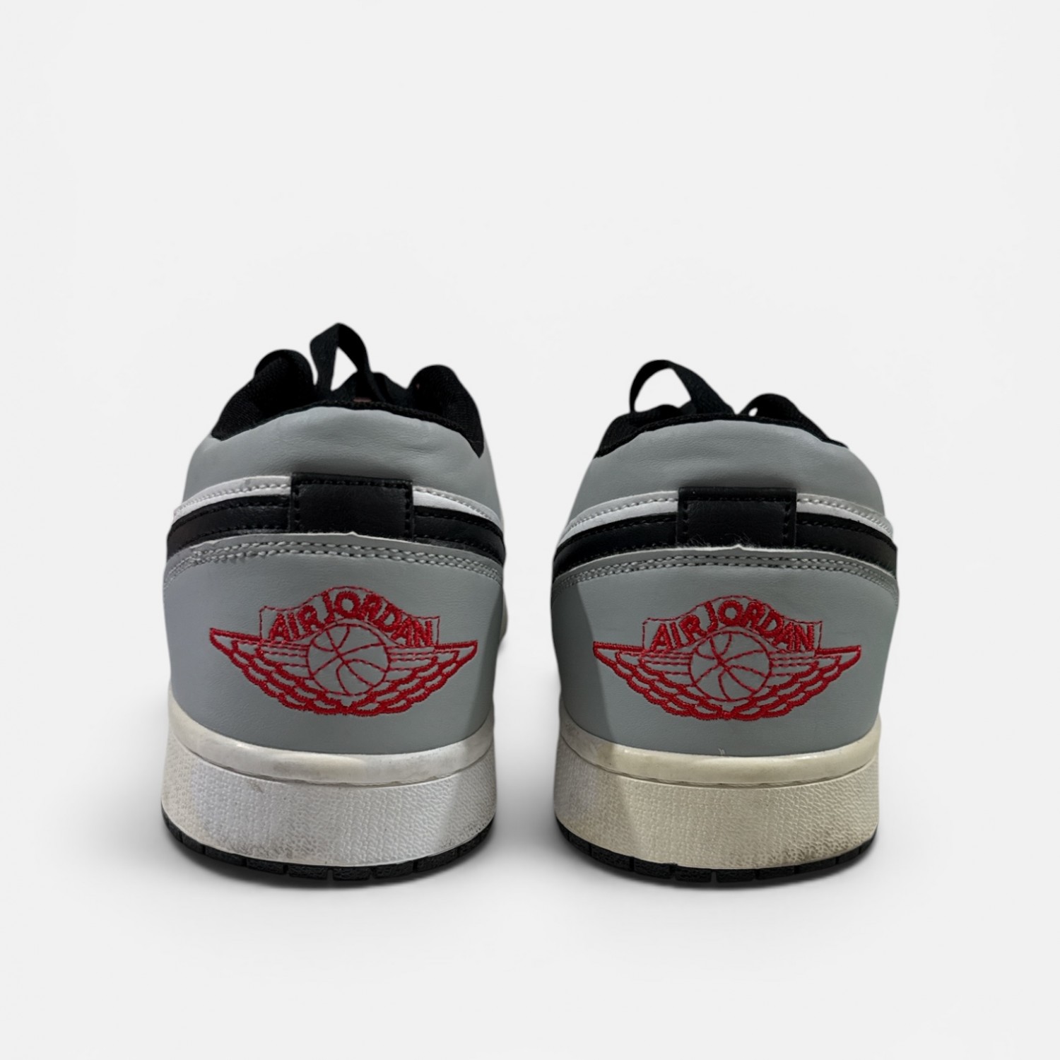 Air Jordan 1 Low “Wolf Grey” / Pre-Owned