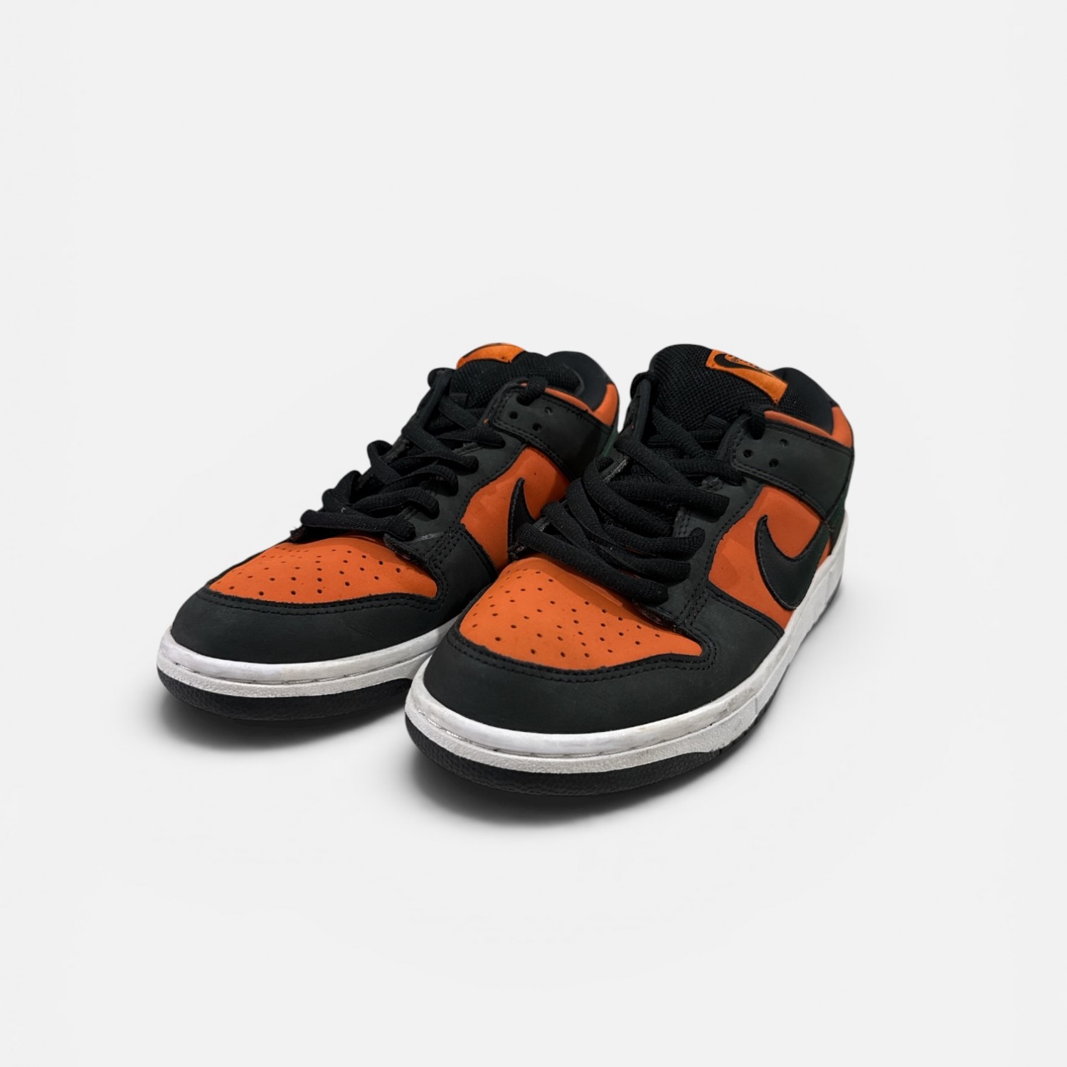 Nike Dunk Low “Ceramic” / Pre-Owned