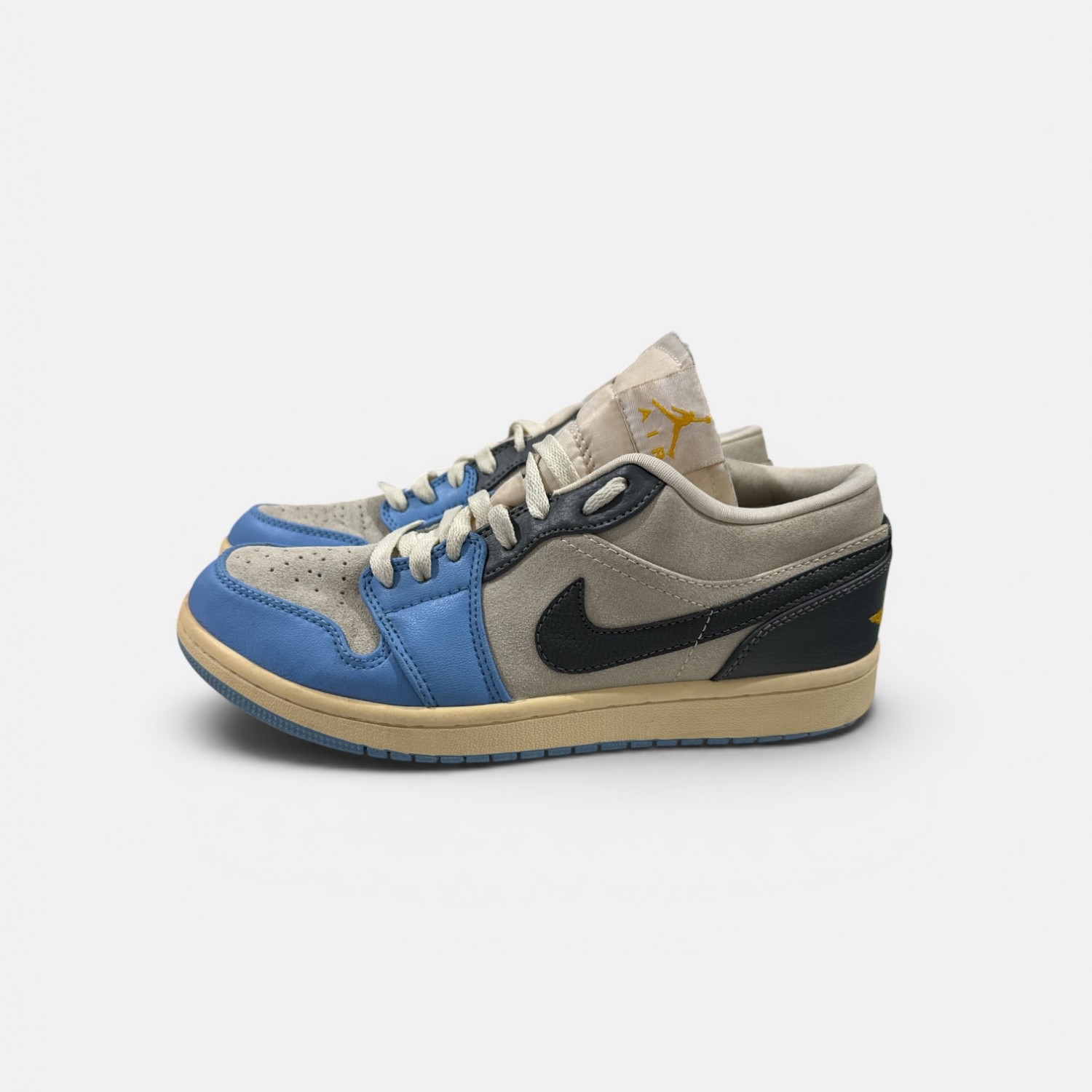 Air Jordan 1 Low SE Craft “Inside Out Obsidian”