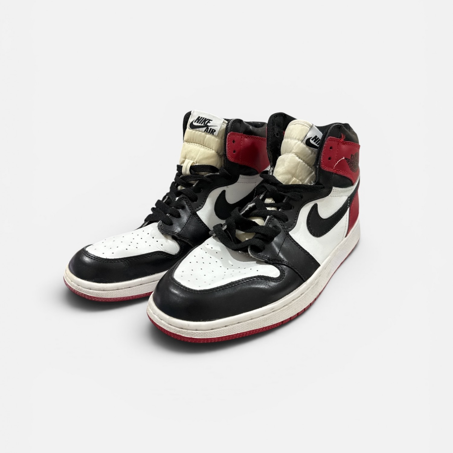 Air Jordan 1 High OG “Black Toe”