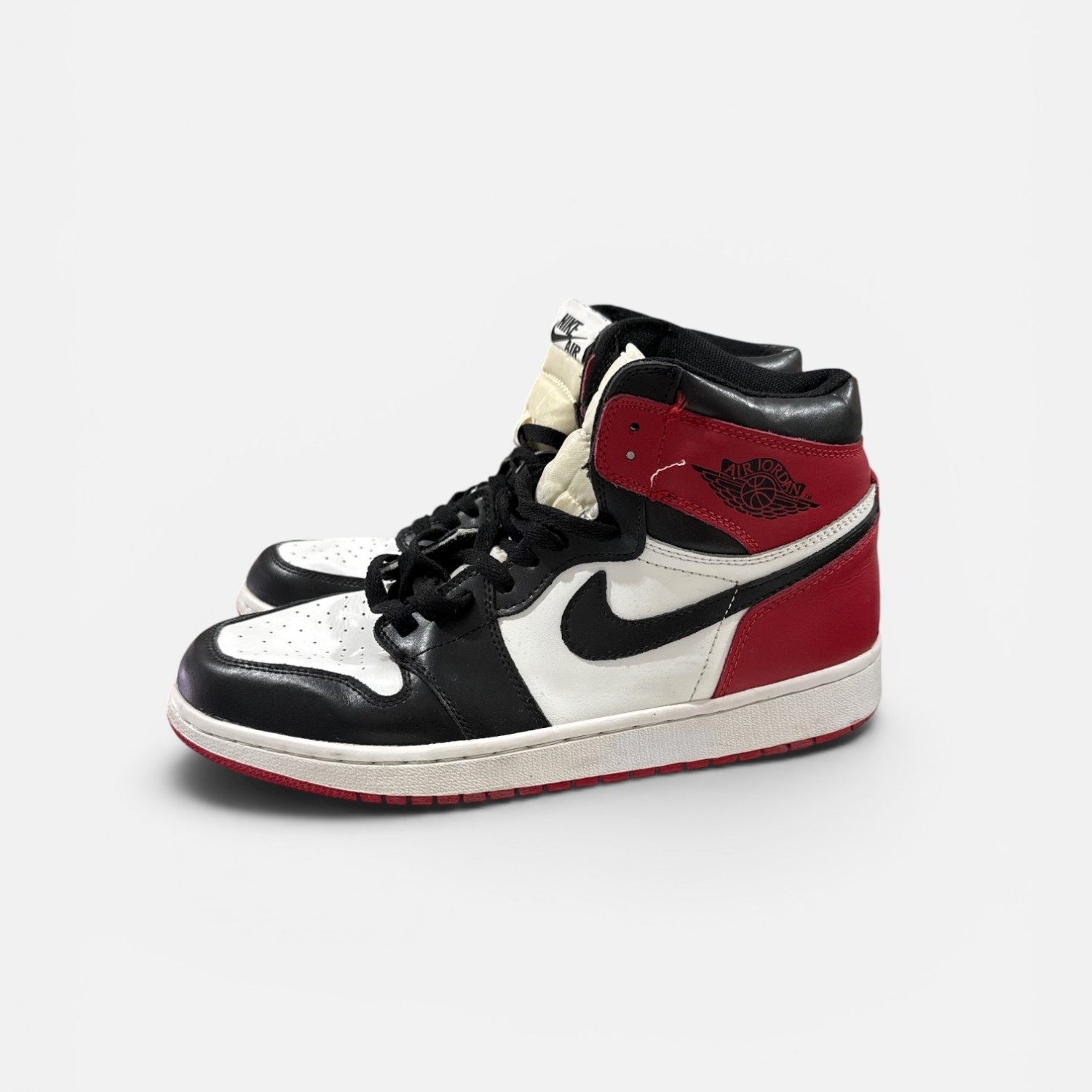 Air Jordan 1 High OG “Black Toe”