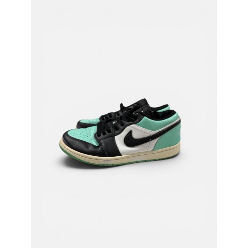 Air Jordan 1 Low “Tropical Twist” / “Igloo”