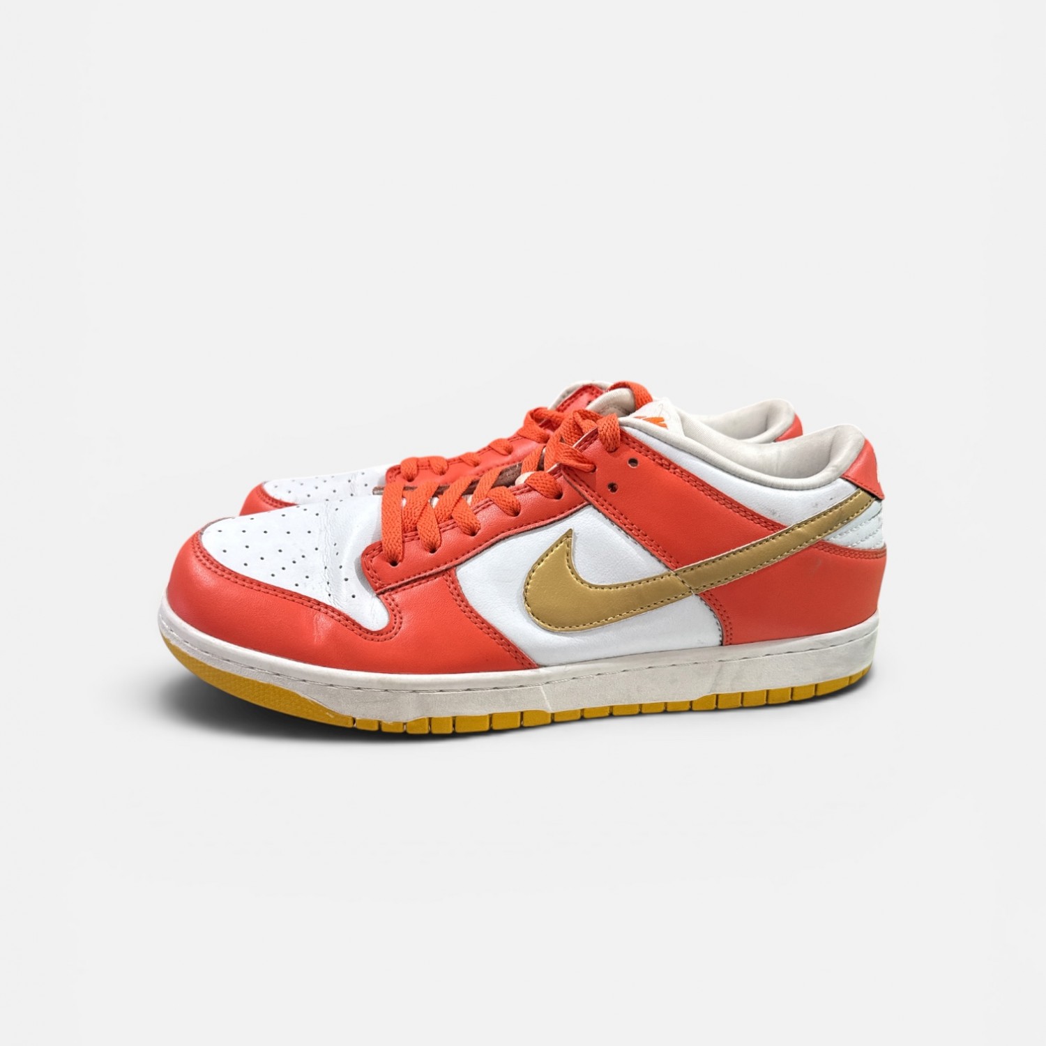 Nike Dunk Low Retro / Pre-Owned