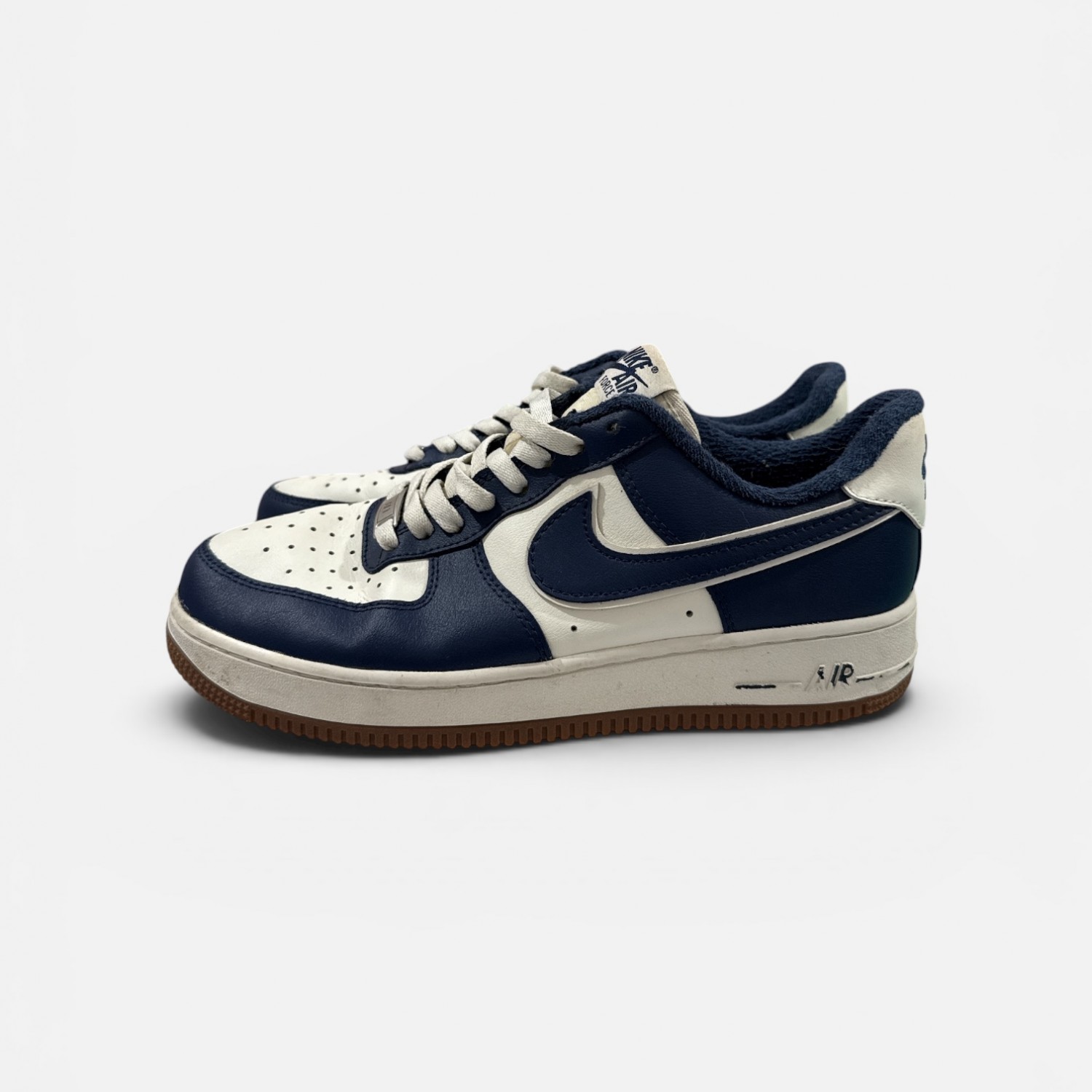 Nike Dunk Low Retro  / Pre-Owned