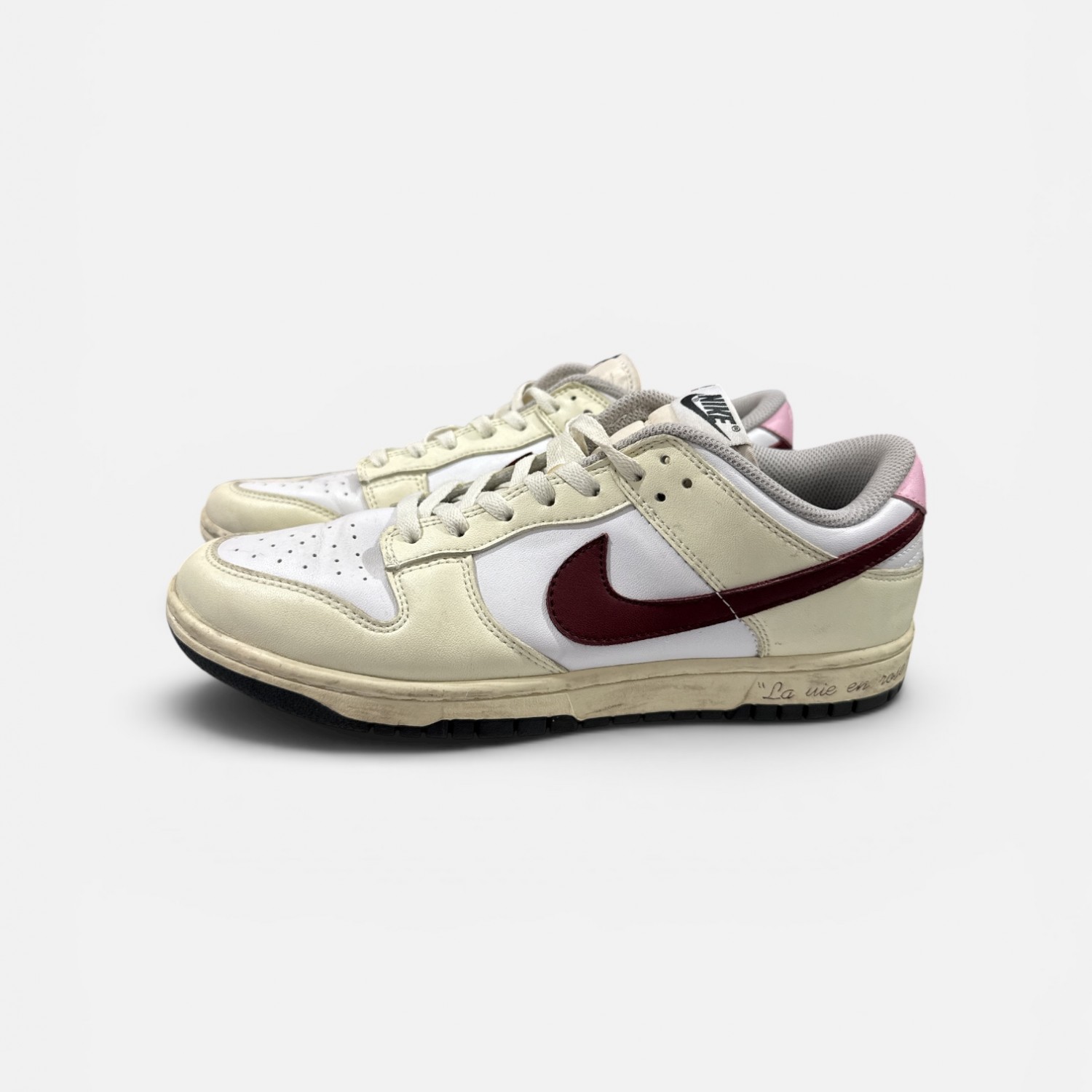 Nike Dunk Low Premium “La Vie En Rose” / Pre-Owned