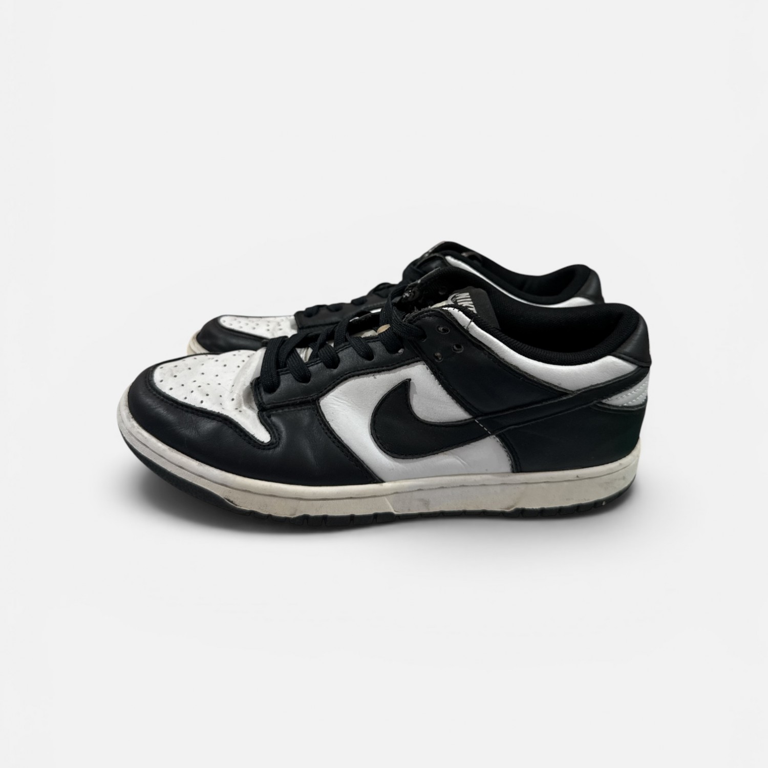 Nike Dunk Low Retro “Panda” / Pre-Owned