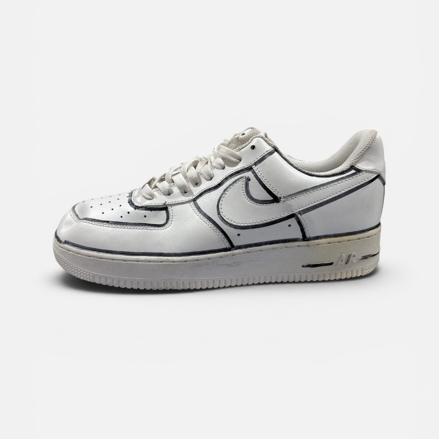 Nike Air Force 1 Low White / Black Outline