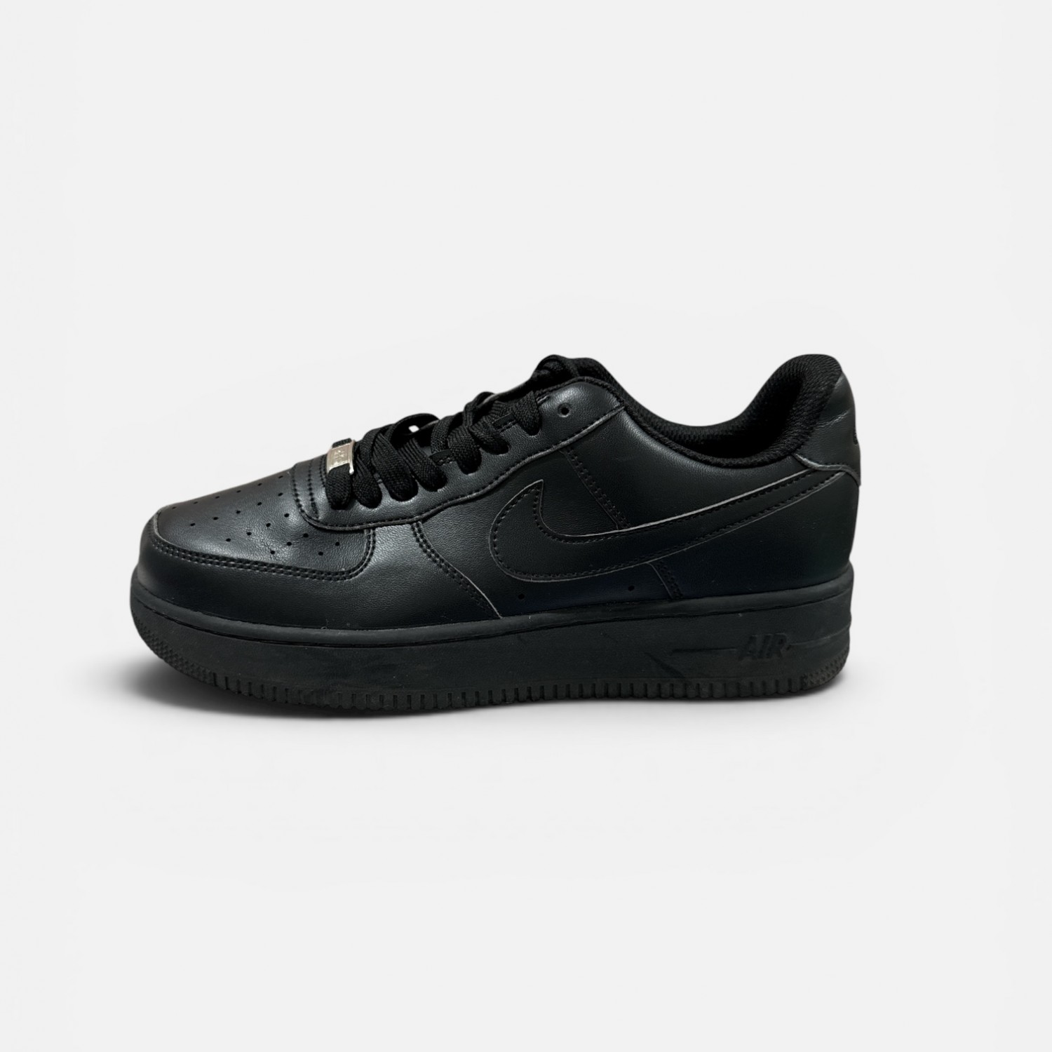 Nike Air Force 1 Low Triple Black / Pre-Owned