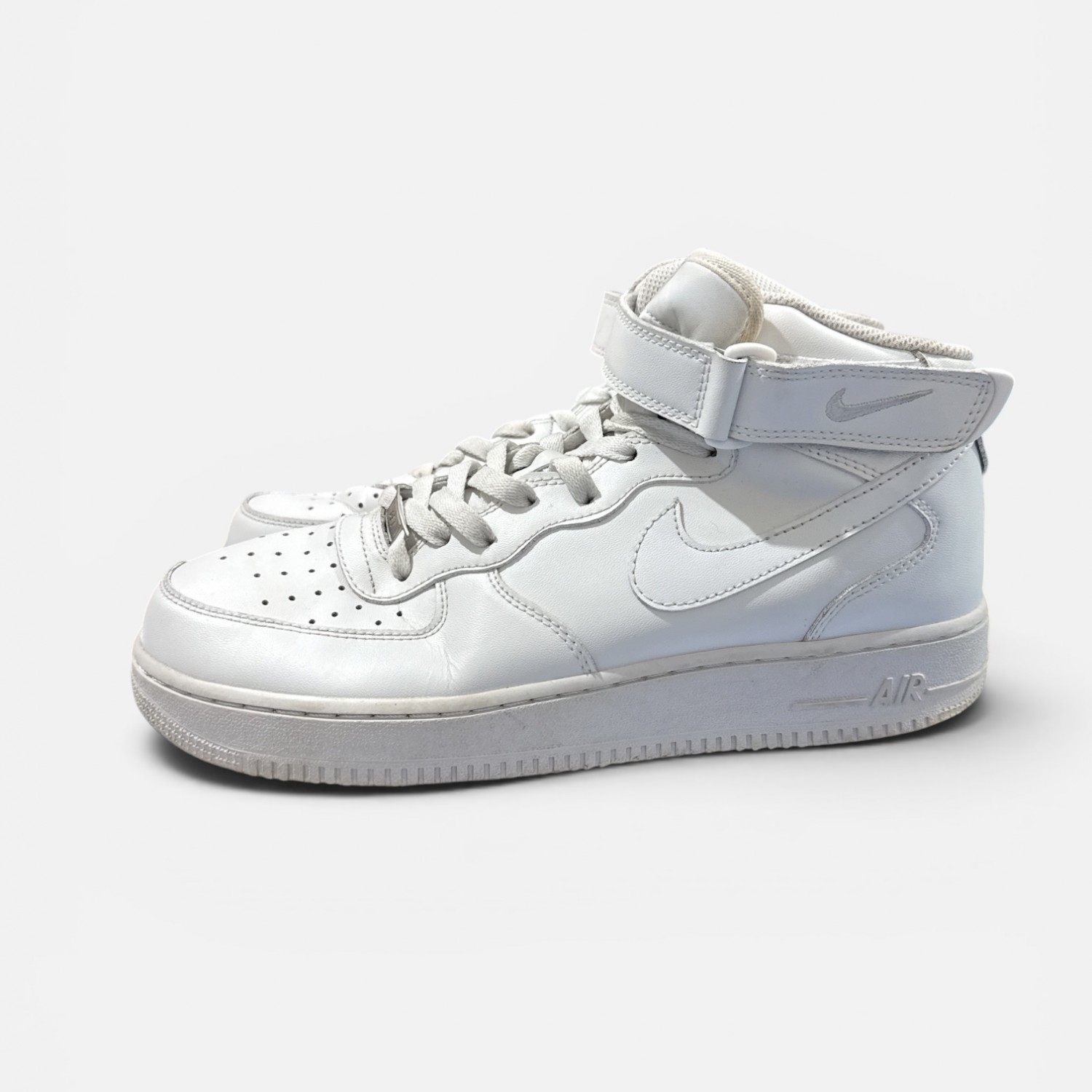 Nike Air Force 1 Mid Triple White