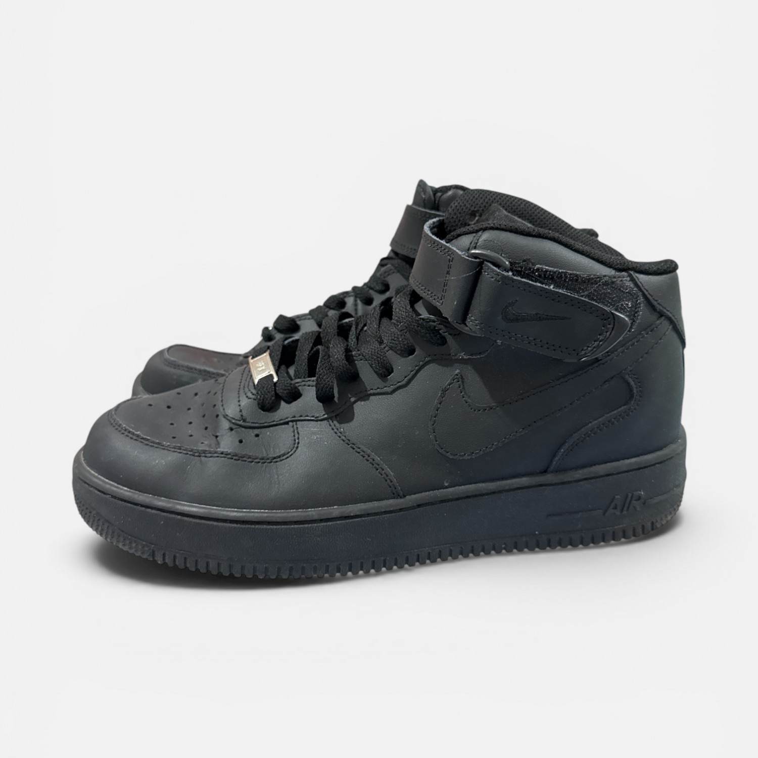 Nike Air Force 1 Mid Triple Black
