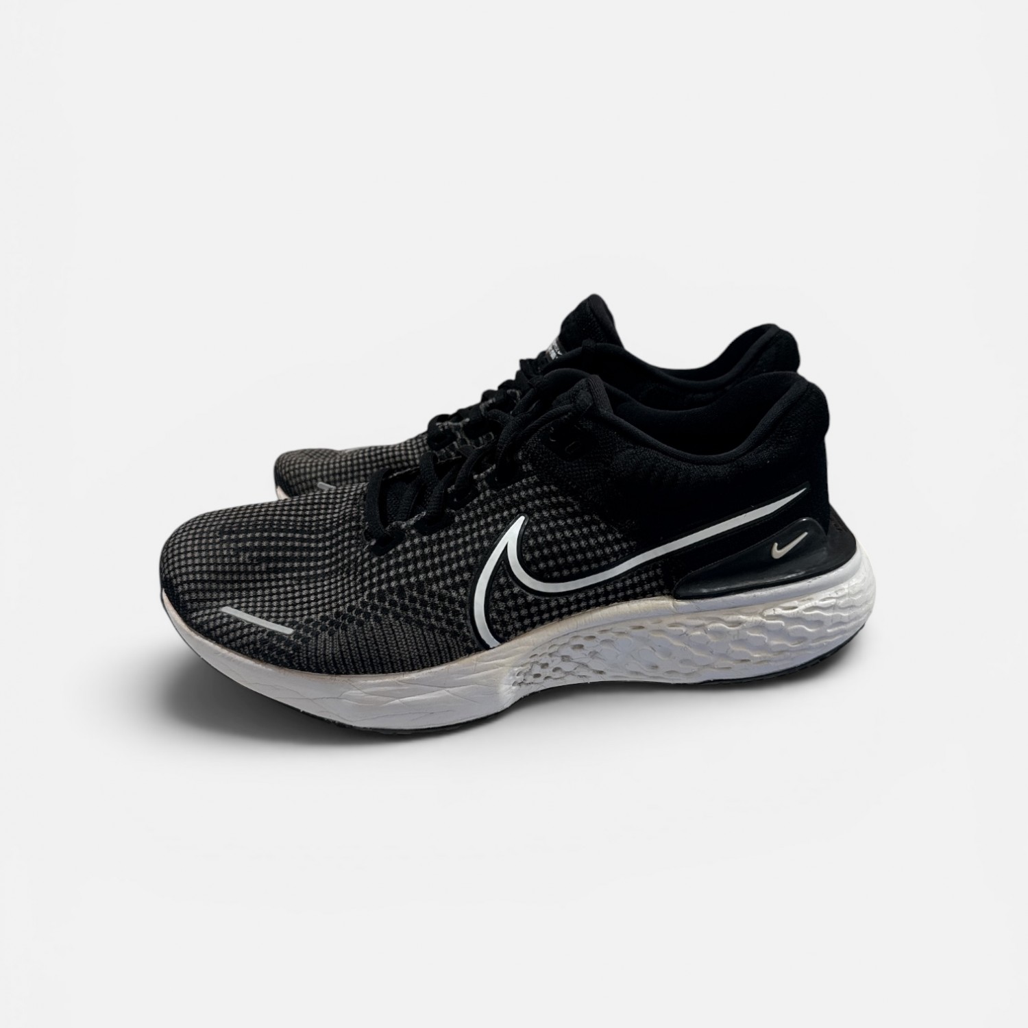 Nike ZoomX Invincible Run Flyknit 2