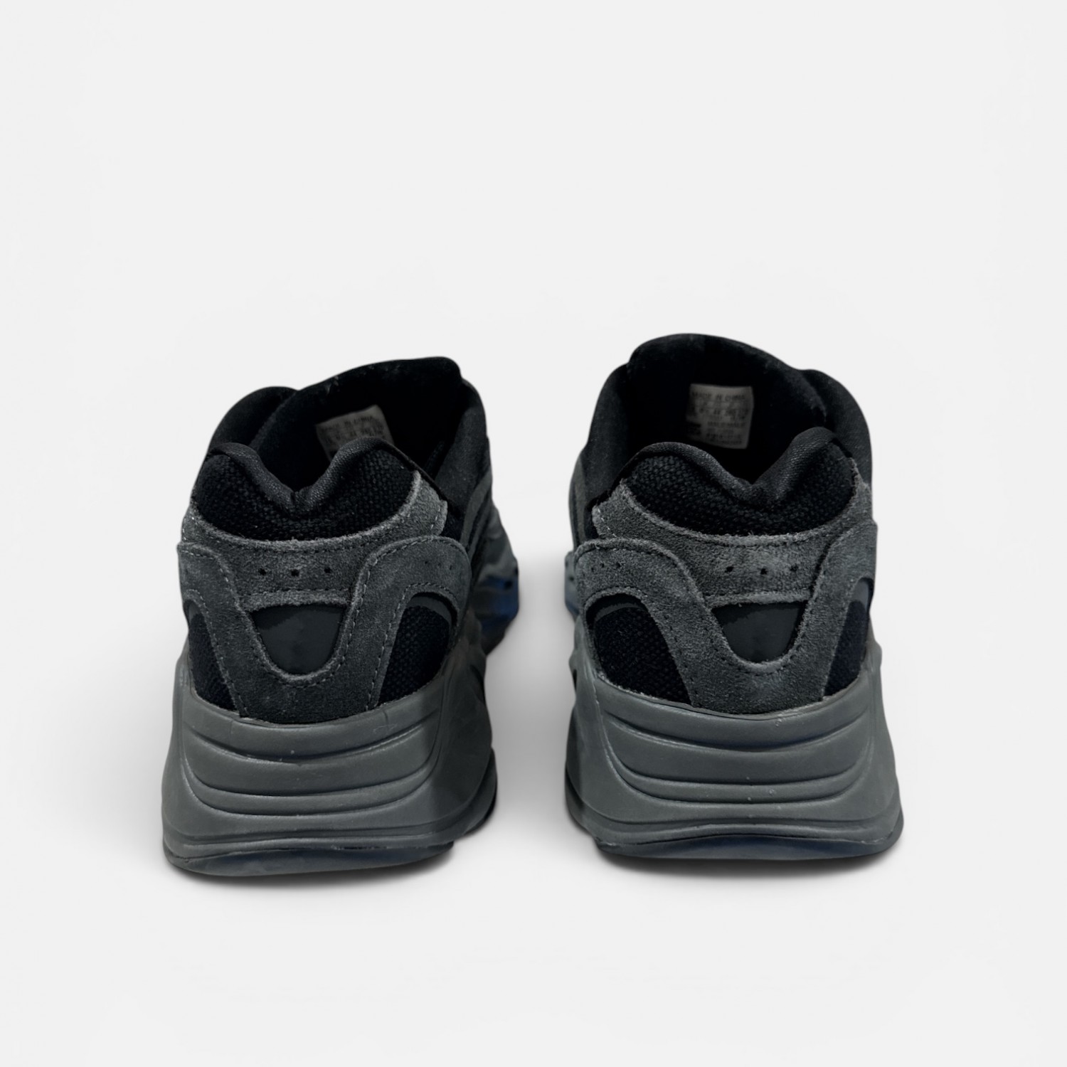 Adidas Yeezy Boost 700 V2 Vanta 