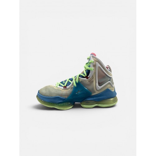 Nike LeBron 19 “Space Jam: A New Legacy” 