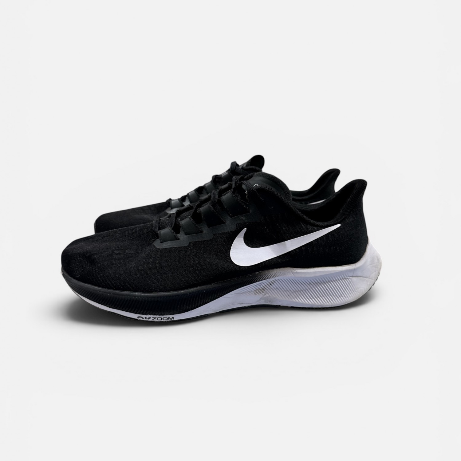 Nike Air Zoom Pegasus 37  / Pre-Owned