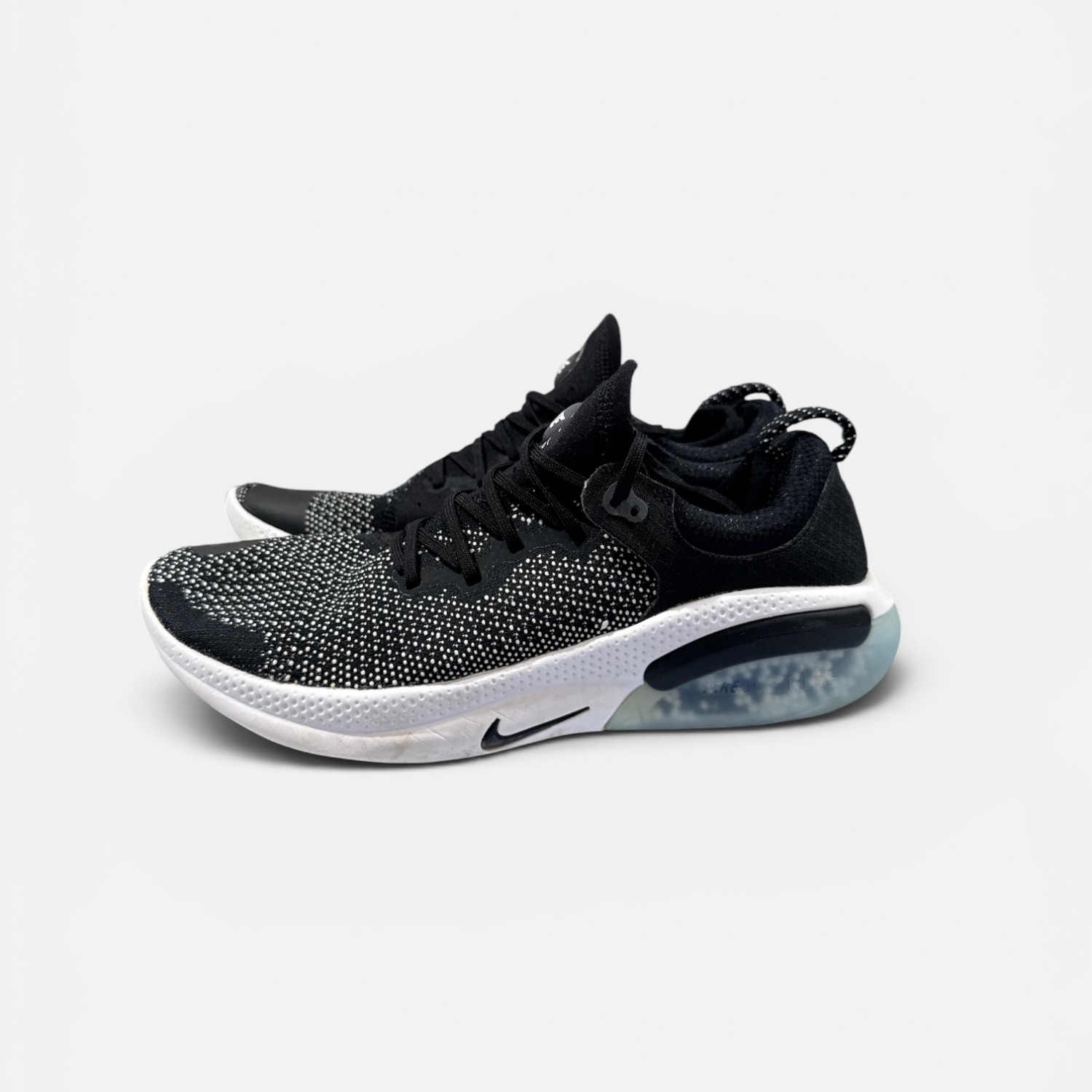 Nike Joyride Run Flyknit “Black White”  / Pre-Owned