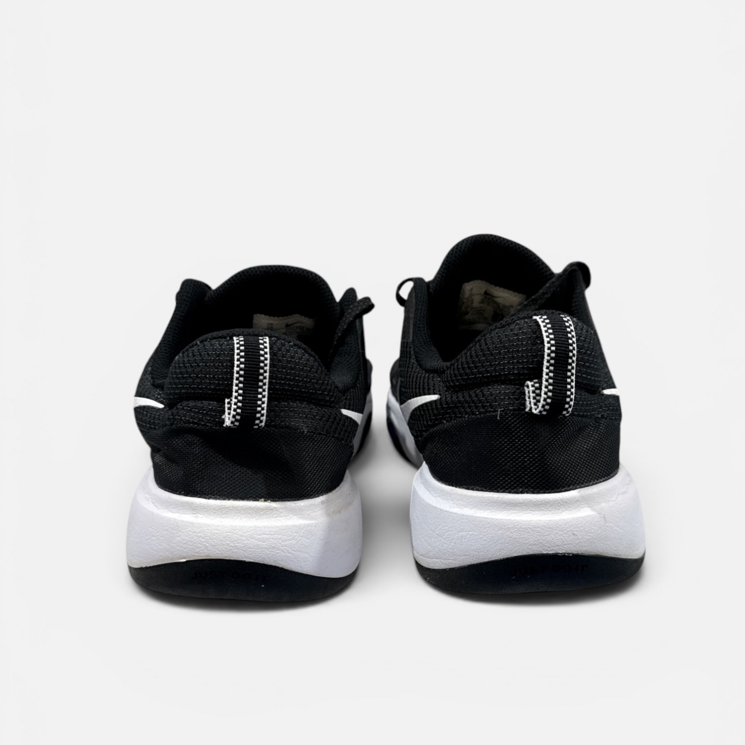 Nike Flex Experience Run 10  / Pre-Owned