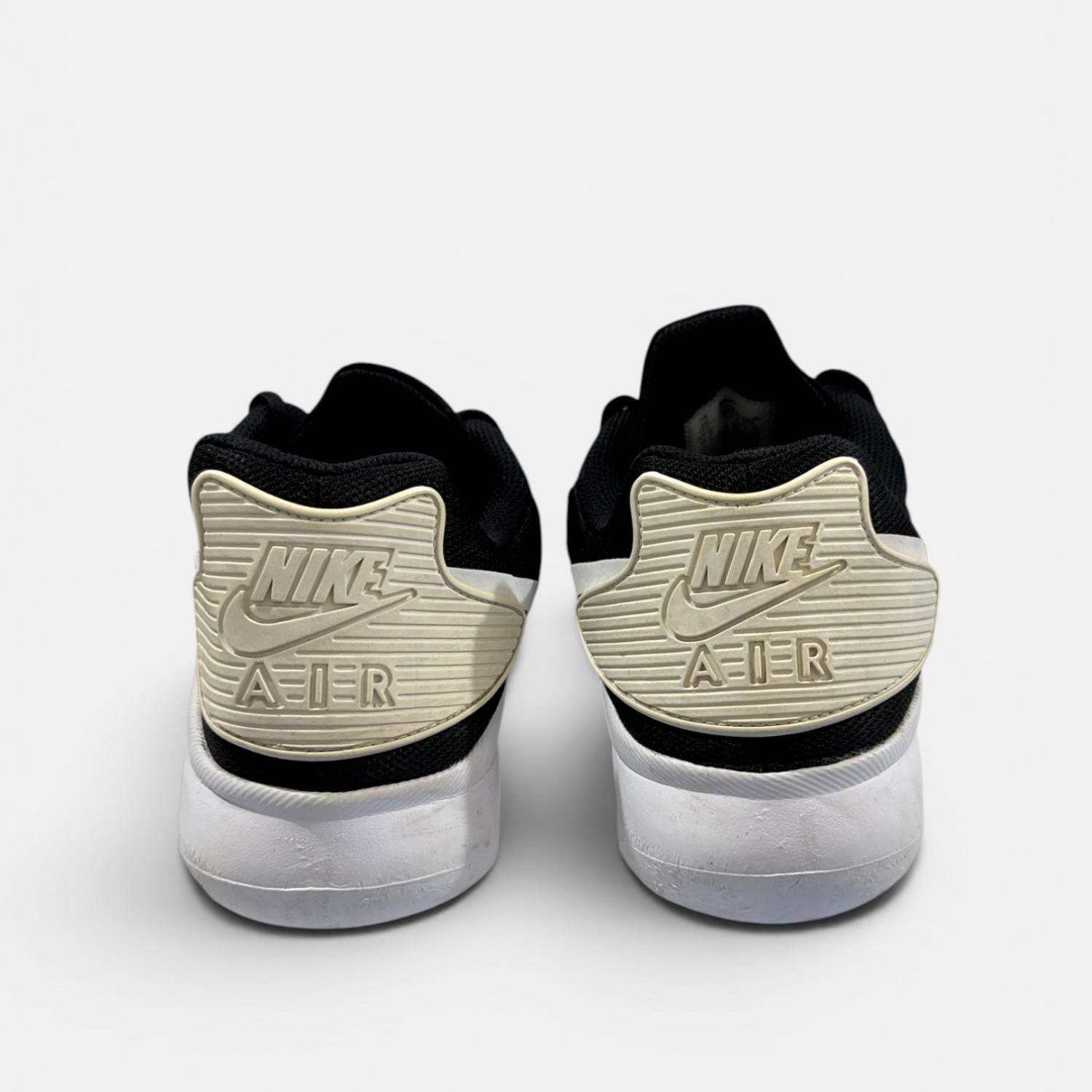 Nike Air Max Oketo  / Pre-Owned