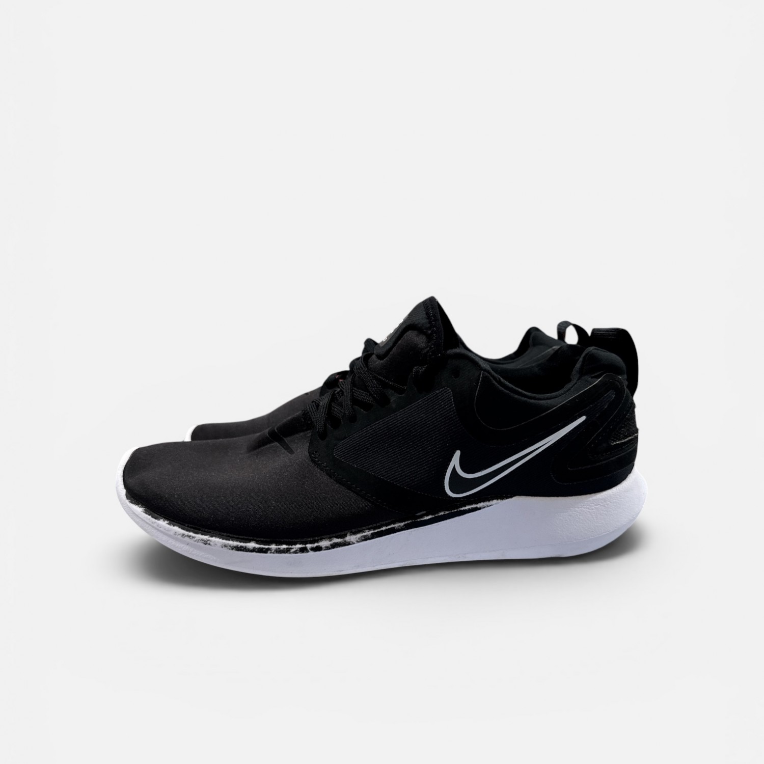 Nike LunarSolo / Pre-Owned