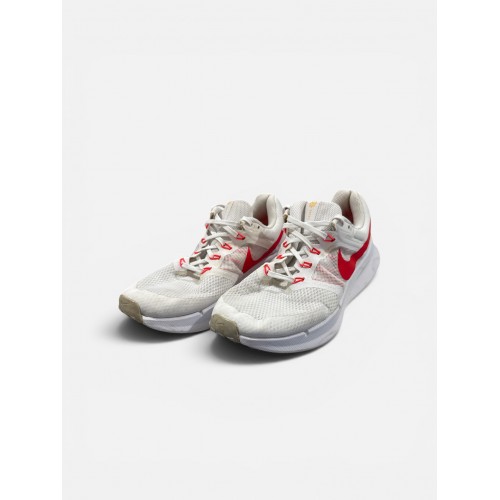 Nike Quest 5 