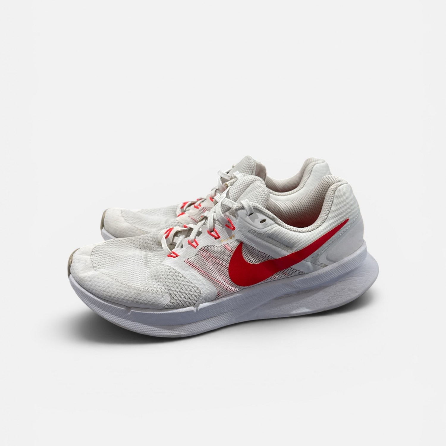 Nike Quest 5  / Pre-Owned