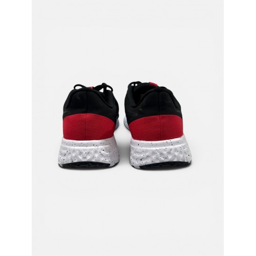 Nike Revolution 5