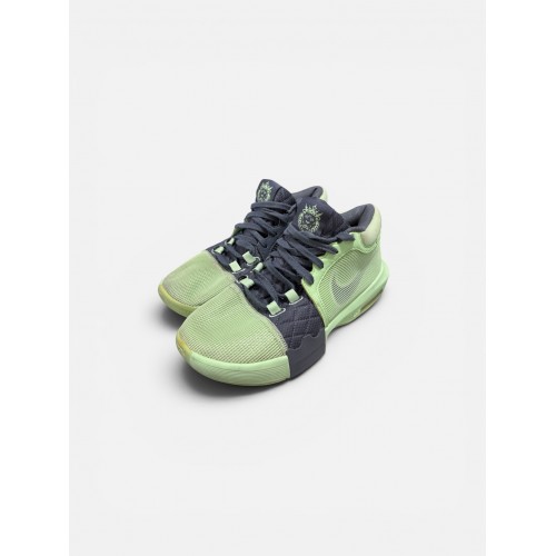 Nike Kyrie Flytrap