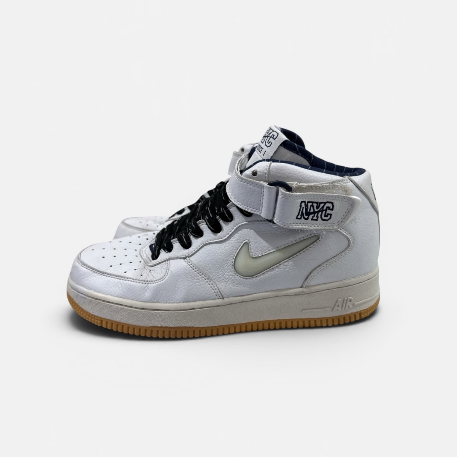 Nike Air Force 1 Mid “NYC”
