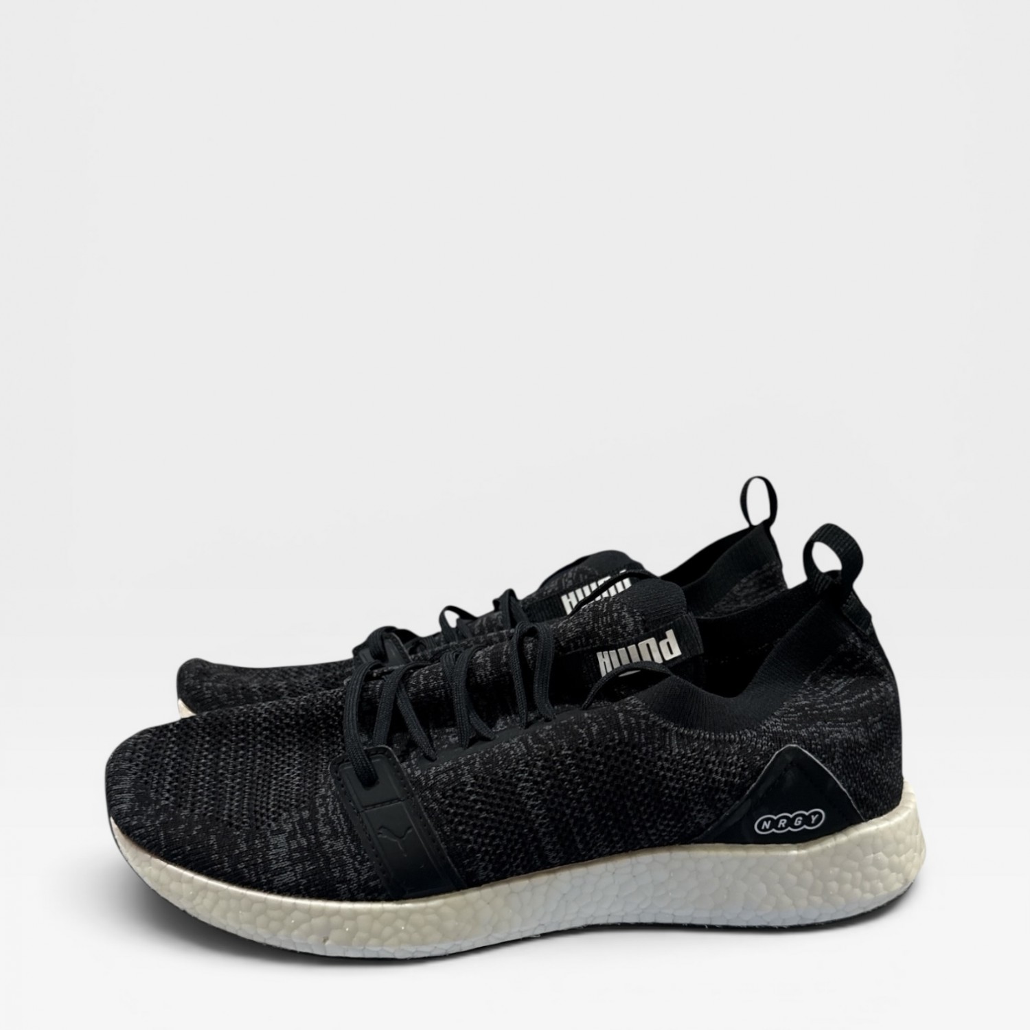 Puma NRGY Black White / Pre-Owned