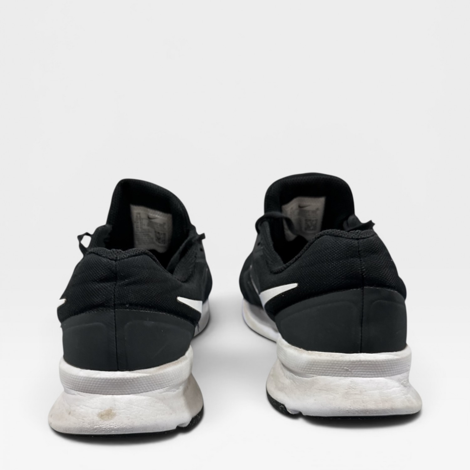 Nike Flywire Black White / Pre-Owned