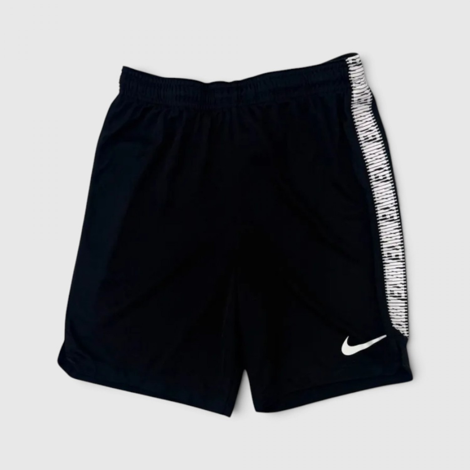 Nike Μαύρο Αθλητικό Σορτς με Λευκό Logo / Pre-Owned