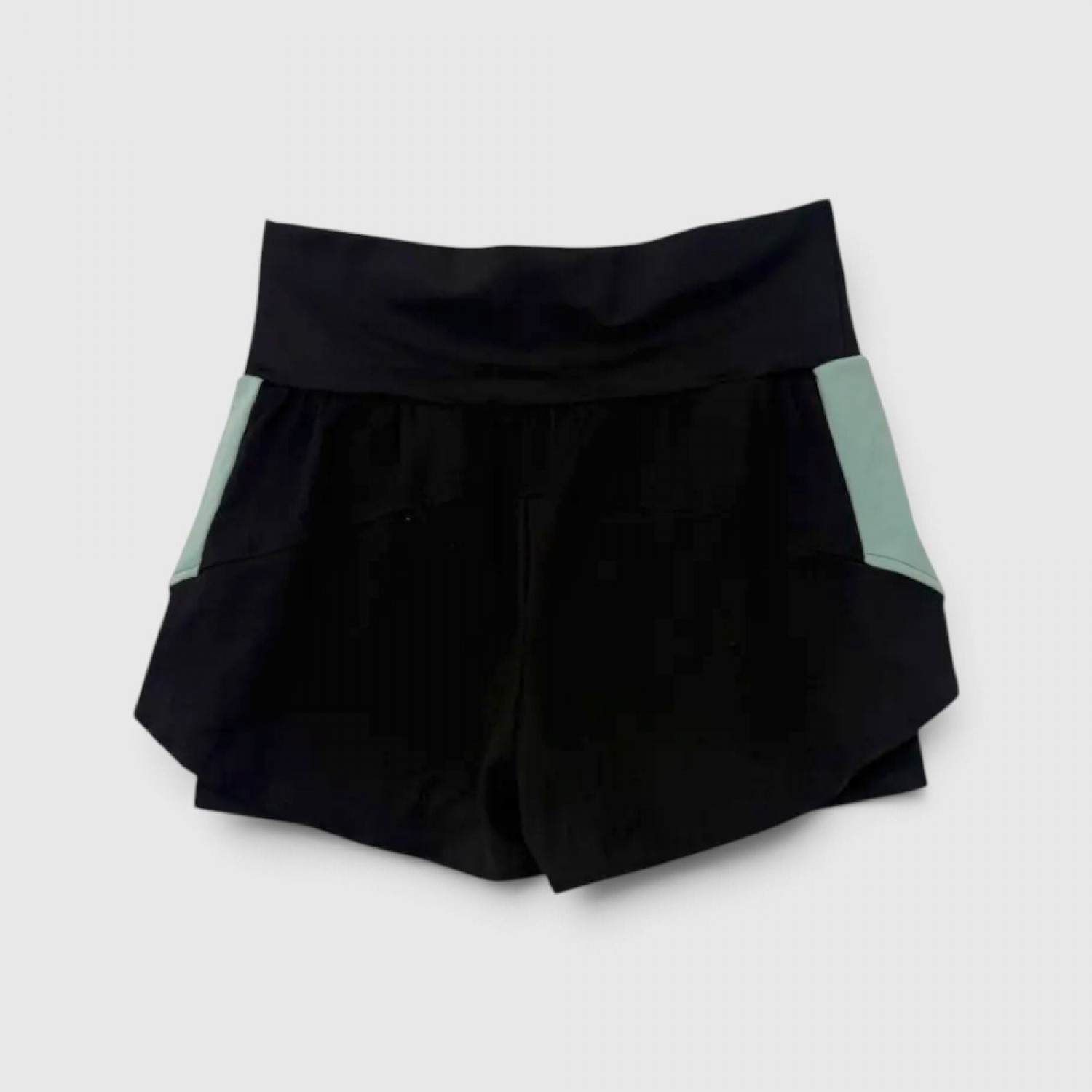 Under Armour γυναικείο αθλητικό σορτς μαύρο / Pre-Owned