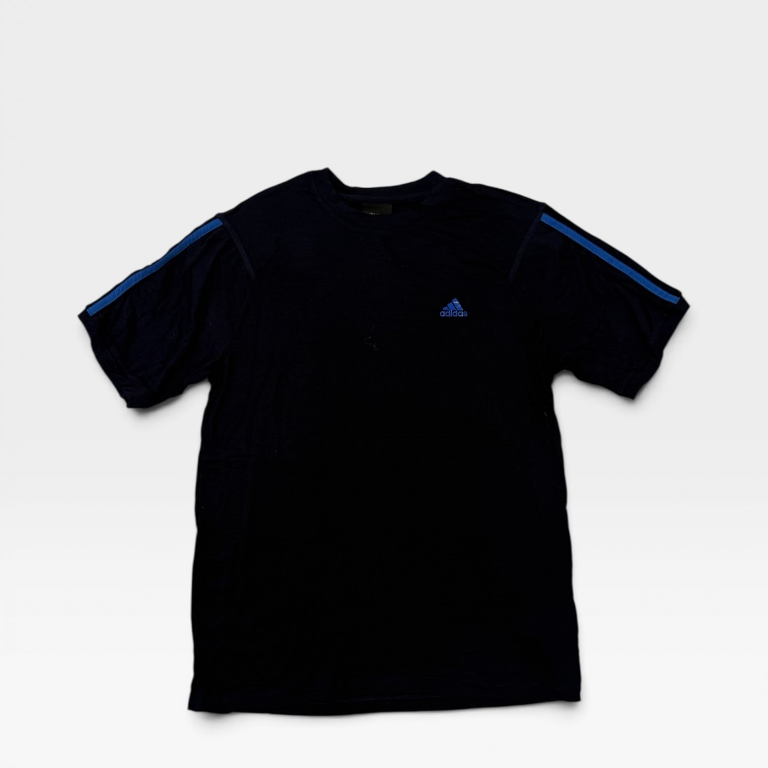Adidas Μαύρο Αθλητικό T-Shirt με Μπλε Λεπτομέρειες