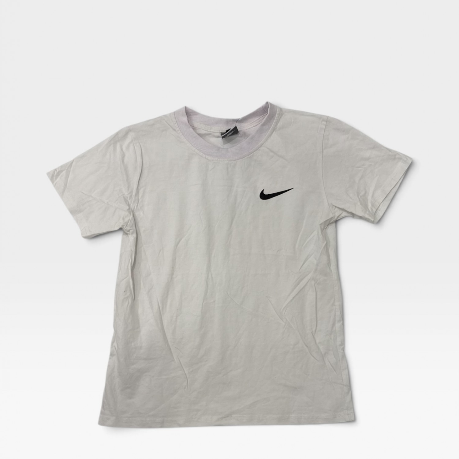 Nike Λευκό T-Shirt με Μαύρο Swoosh Logo