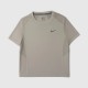 Nike Dri-FIT Γυναικείο Αθλητικό T-Shirt Μπεζ–Γκρι / Pre-Owned