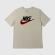 Nike Γυναικείο Graphic T-Shirt Εκρού / Pre-Owned