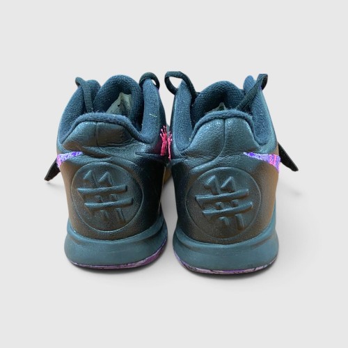 Nike Kyrie Flytrap 3 / Pre-Owned