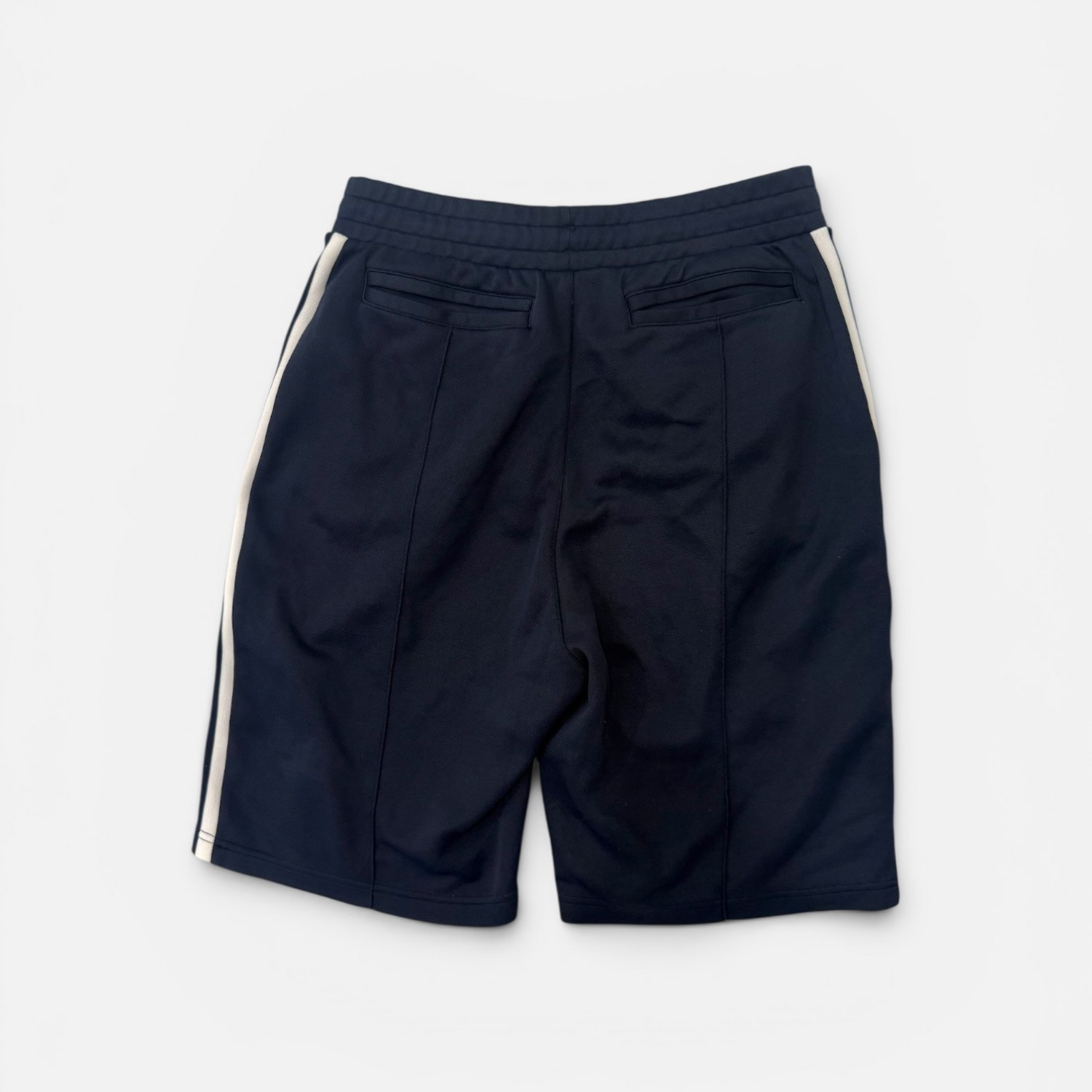 Adidas Originals Μπλε Βερμούδα με 3 Stripes και Τσέπες Φερμουάρ